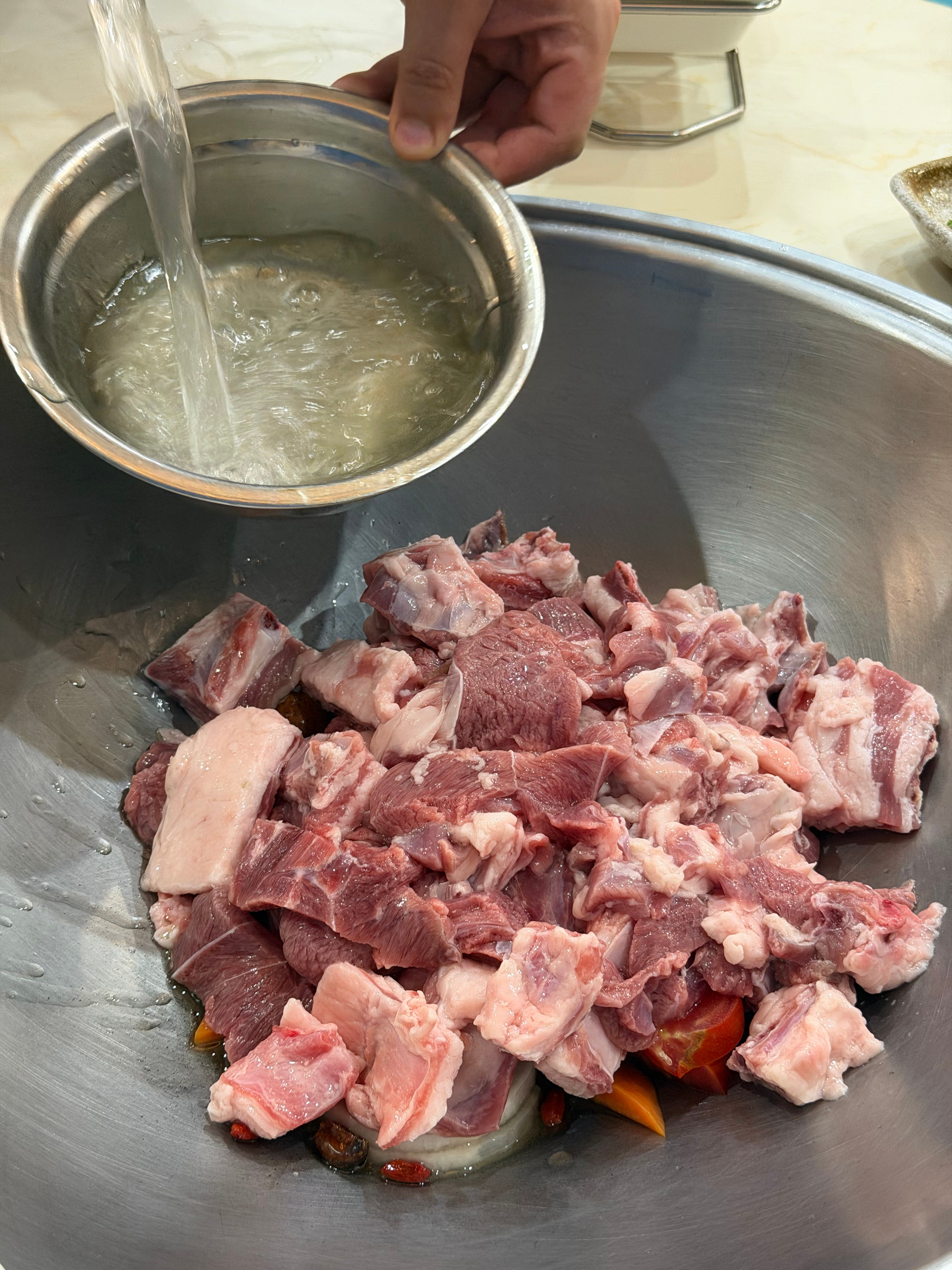 临海中午牛肉晚上羊肉，一上称胖了四斤……​​​