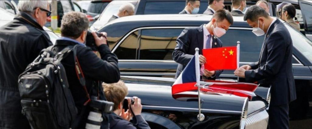 白宫那边突然官宣，特朗普定在5月14日到15日来华，紧接着俄媒就爆出猛料，普京5