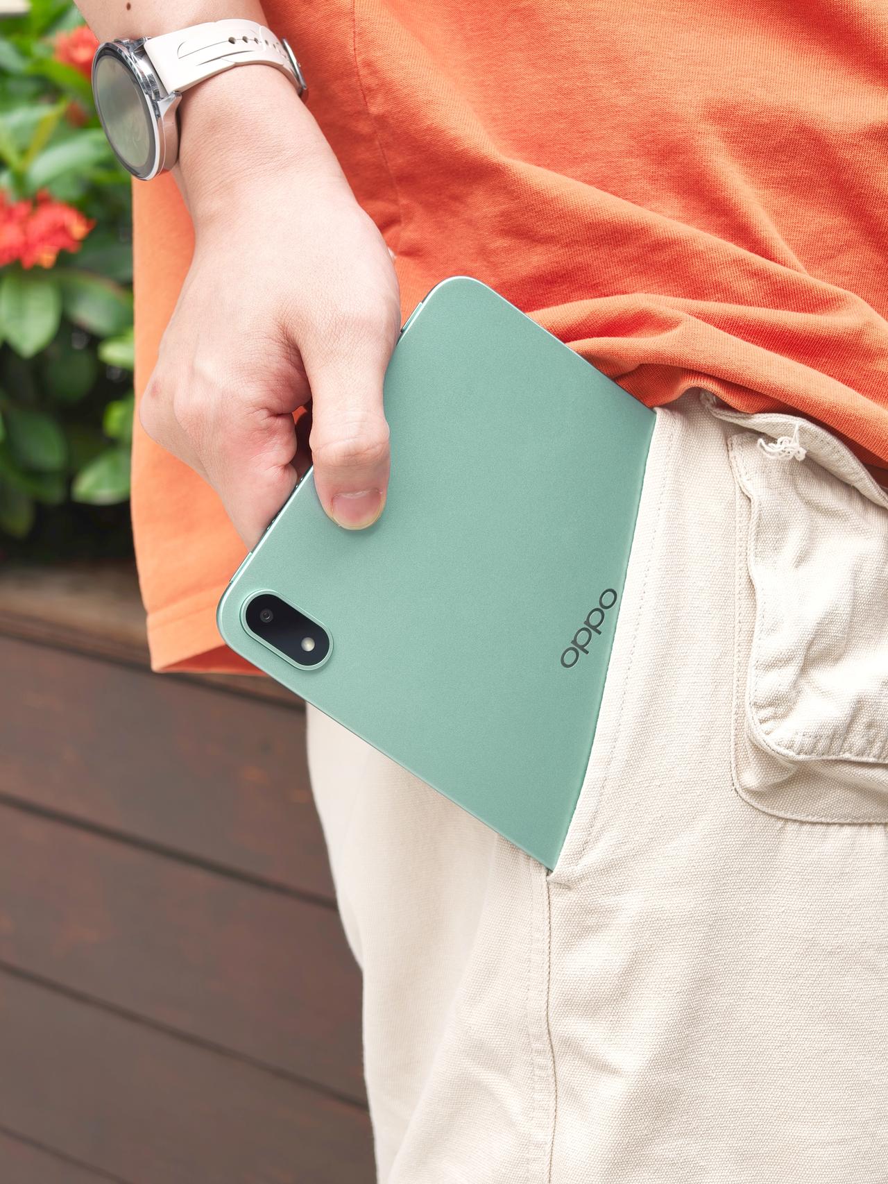 可惜你不用小平板，不知道揣兜里的方便~之前一直想找一块能随时带着的平板，大屏