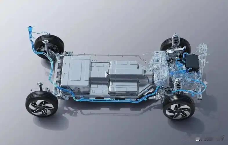 总有人吓唬说新能源车开不过10年，换电池要五六万？其实真相是：电池没那么脆，但厂