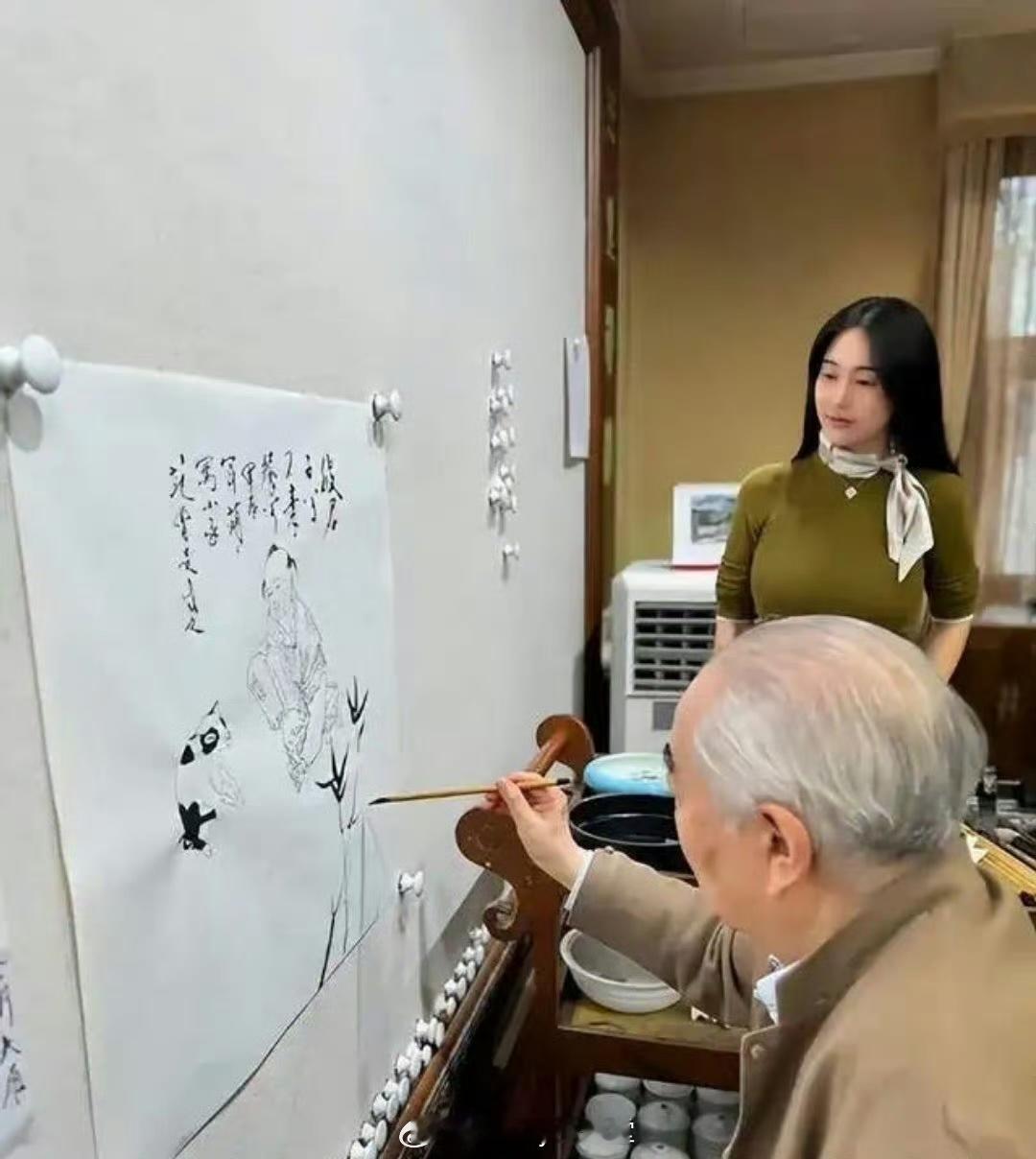 范曾称以后家里委托徐萌全面掌握范曾发了亲笔信，可以说是本人出面回应了之前那些传