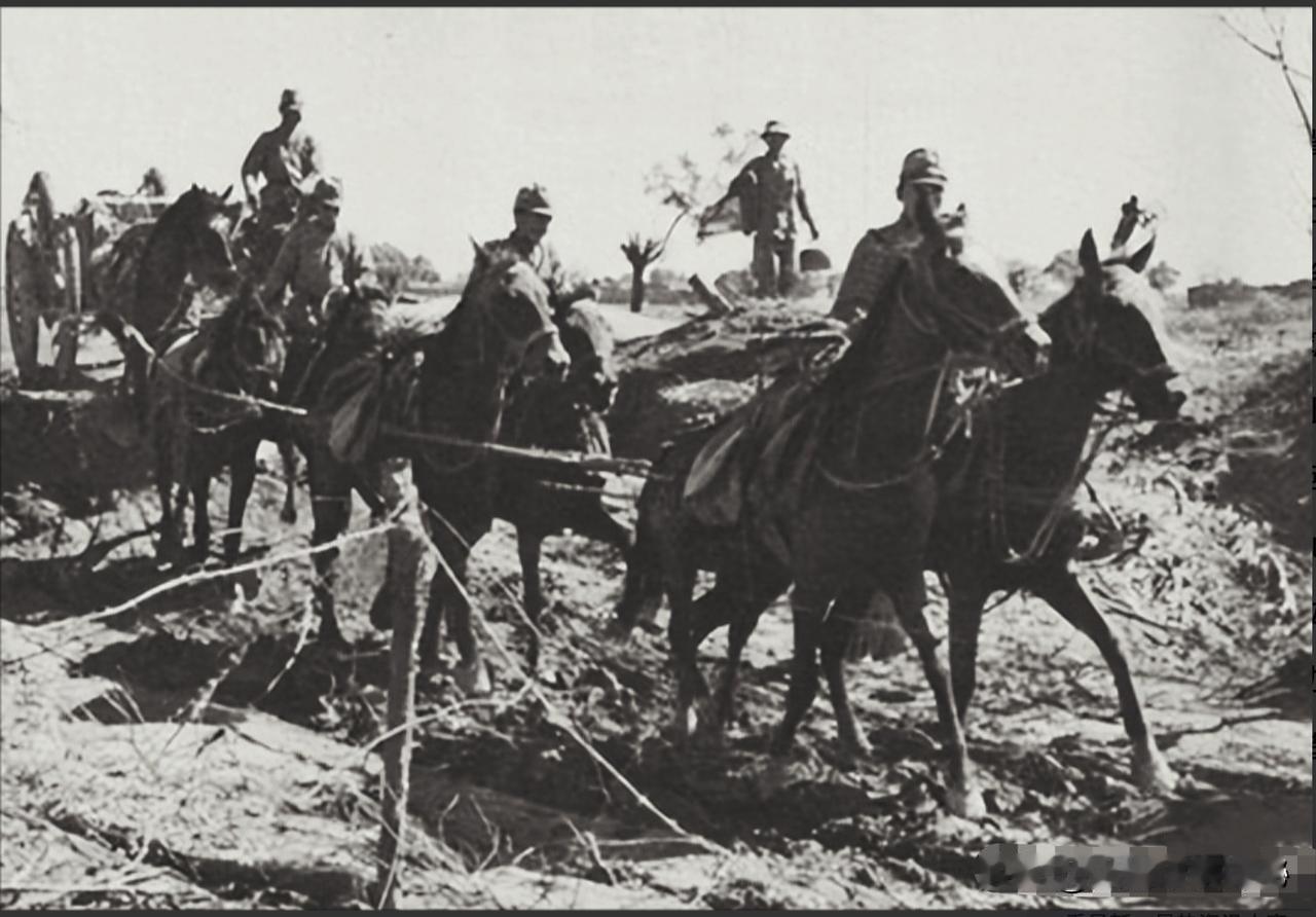 1941年，日军200人夜袭八路军，马蹄刚踩上冻土，战马突然踩到滑石摔倒，瞬间惊