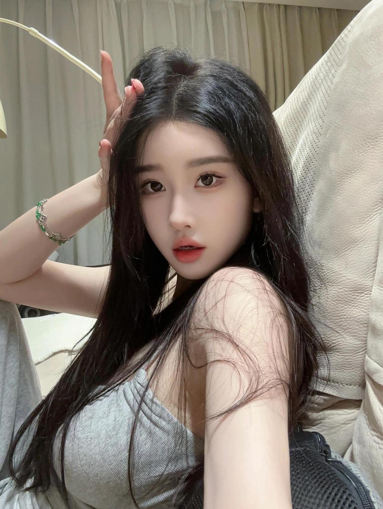 慵懒午后，少女心事