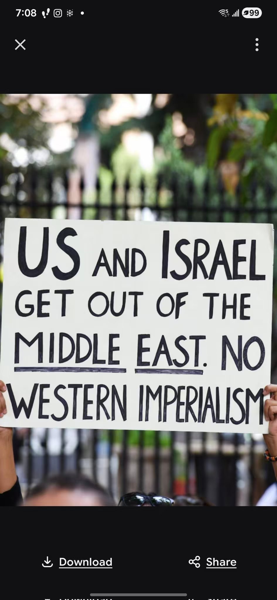 昨天，土耳其伊斯坦布尔街头爆发大规模抗议活动，他们要求将美国军事基地驱逐出土耳其