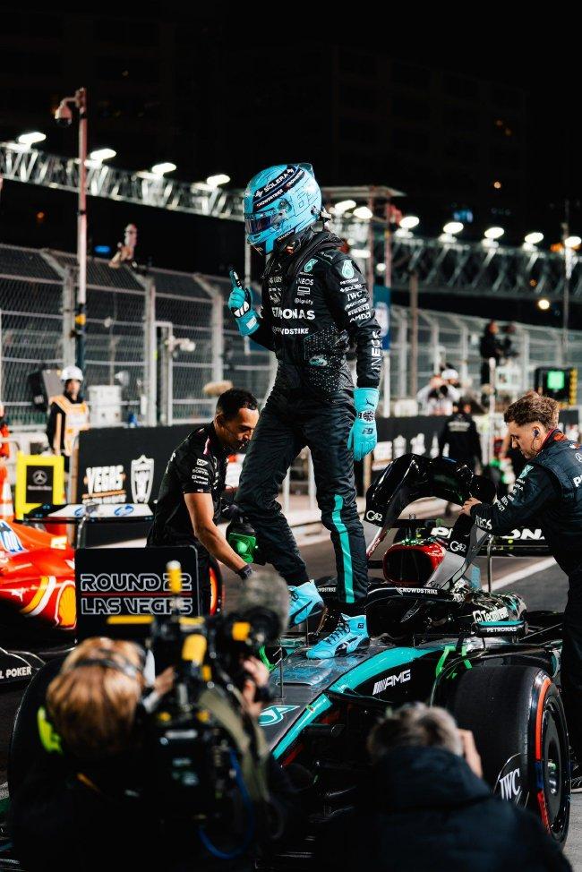 乔治・拉塞尔是梅奔青训的成功范本，2018年F2首秀即夺冠，2019–2021