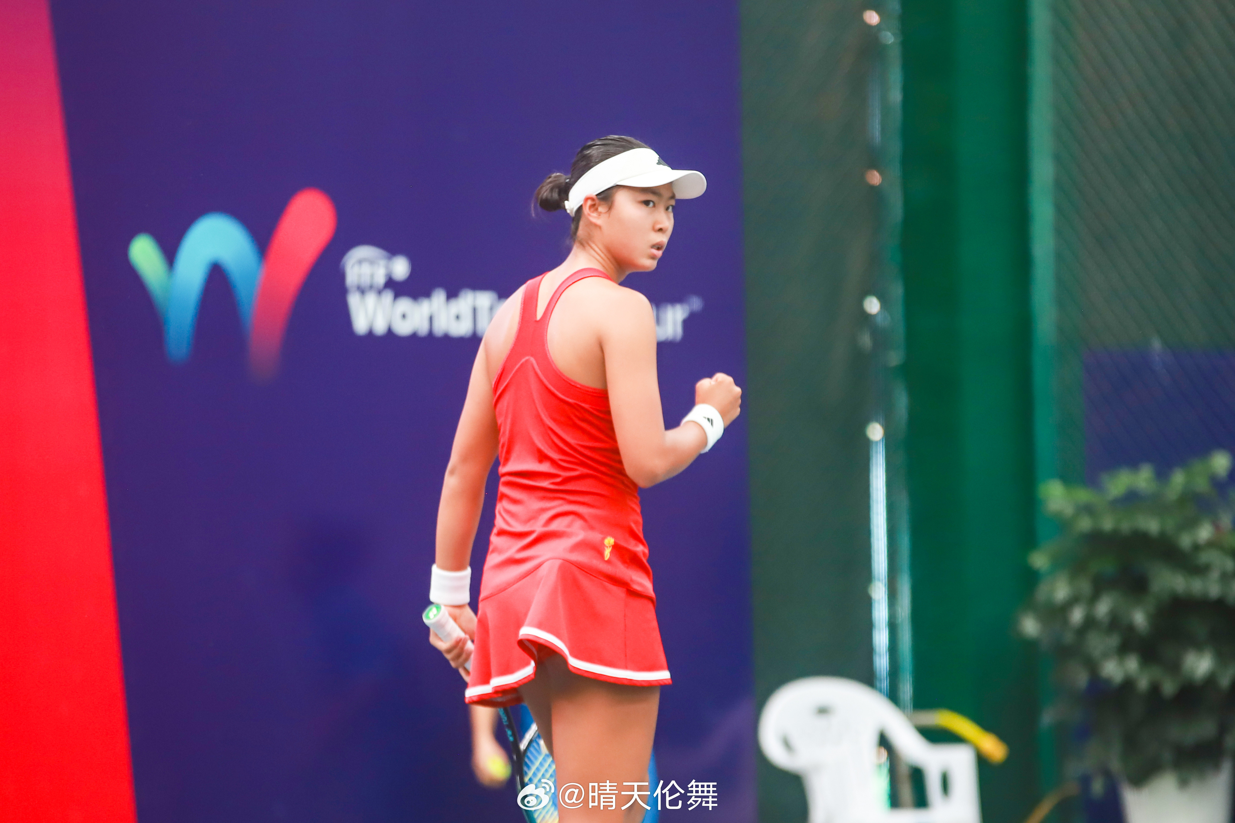 ITF朗塞斯顿W35首轮张瑞恩🇨🇳以6-4/6-4击败西梅斯🇦🇺，收获4