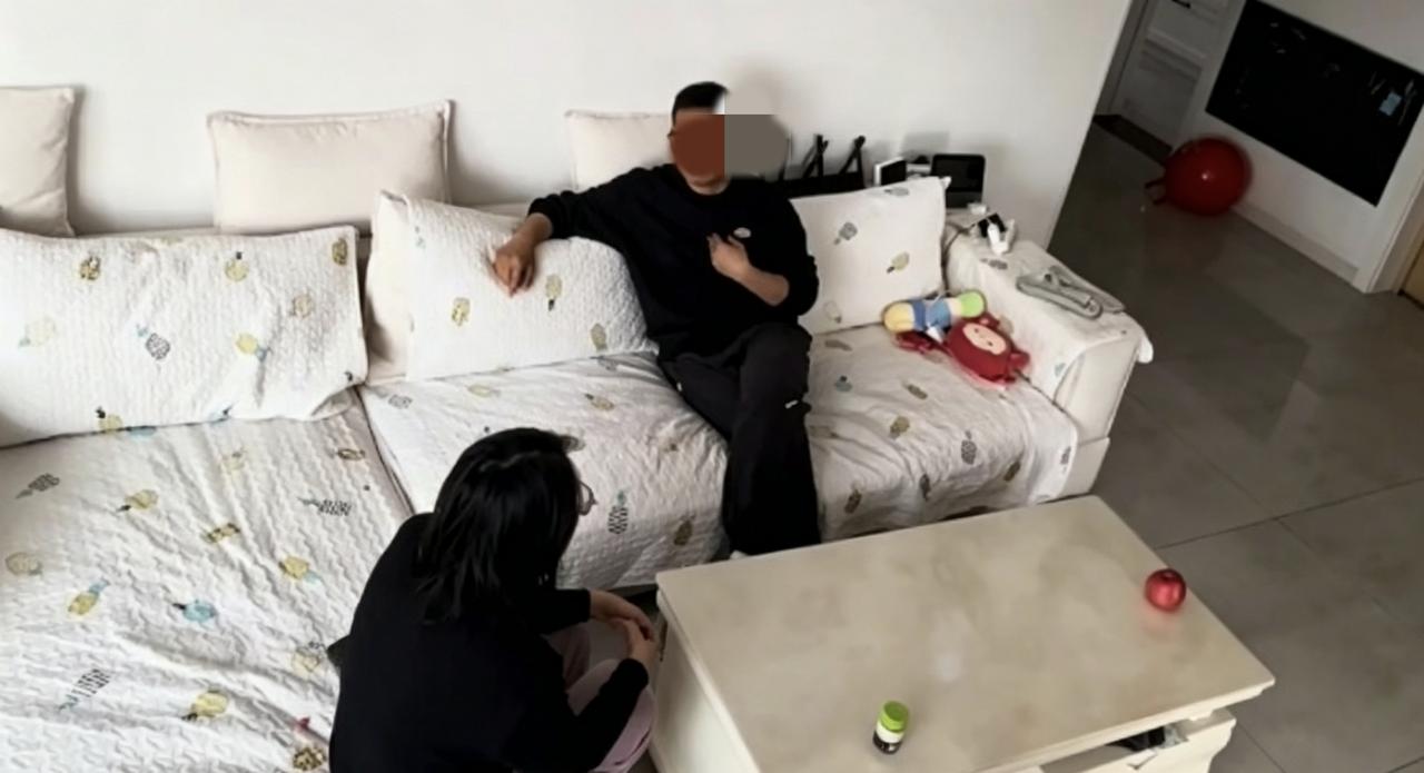 近日，黑龙江，妻子总是嫌弃丈夫没本事，忍无可忍的丈夫直接问她:“你挣了很多钱吗？