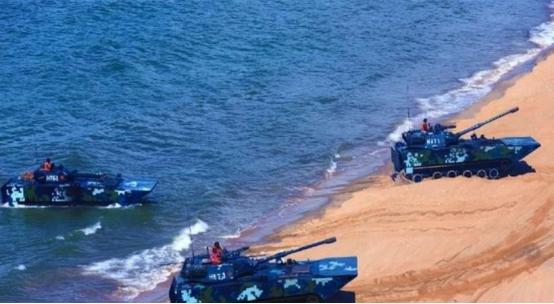 所谓拦截美国军火进岛是个陷阱，会引起三战，是一种妥协，自欺欺人，怯战的一表现。如