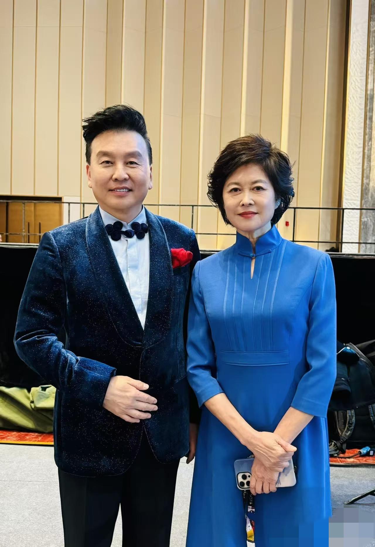 2026美术界春晚，敬一丹、张泽群、刘芳菲气质依然好，唯独刘诗昆老了一点！2