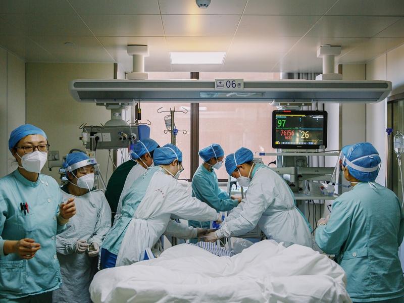 这大盘有意思，你觉得不行了，马上ICU了，借助🈶拉回，你觉得🈶行了，