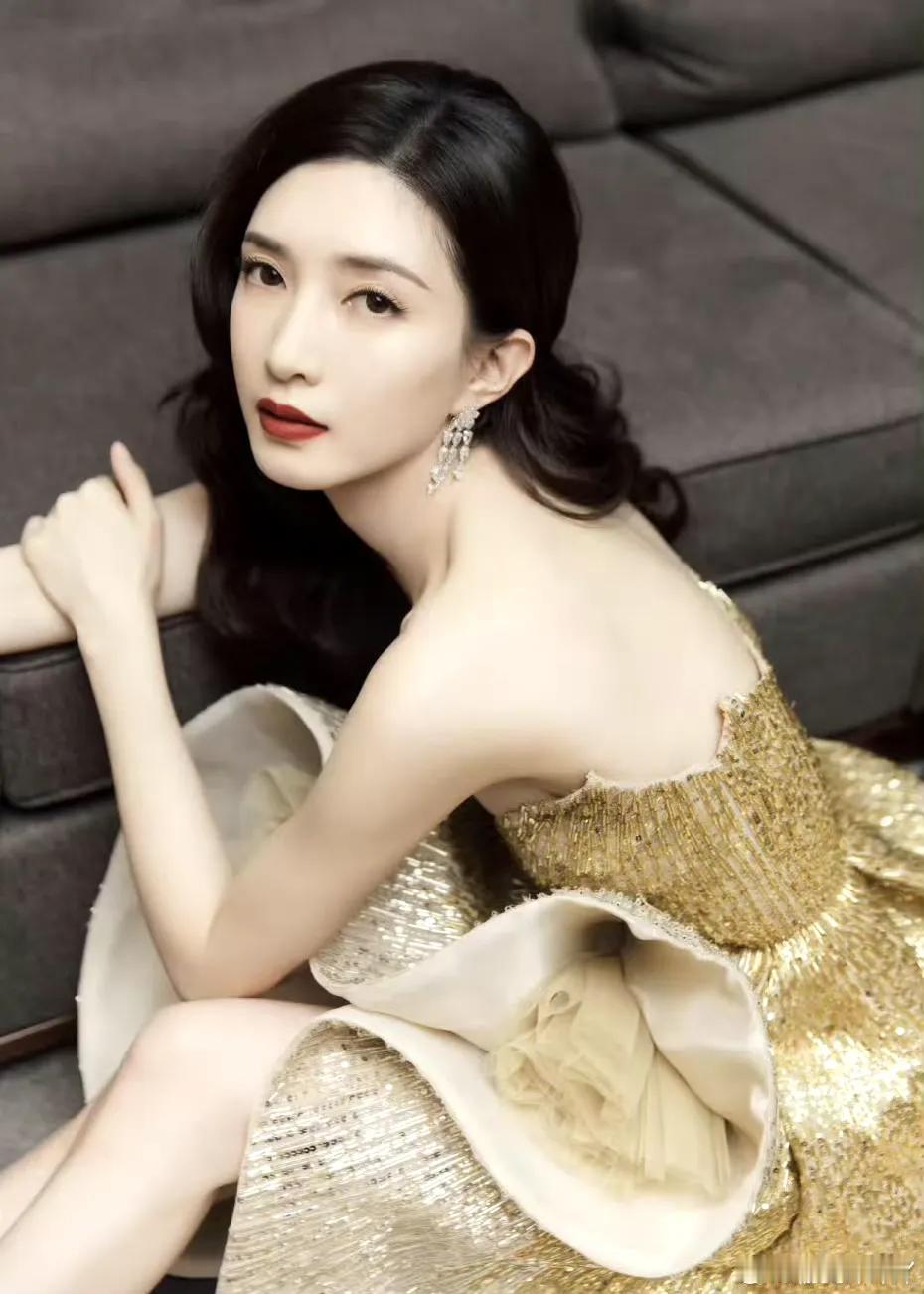 江疏影工作室“呵呵”背后：女明星生育质疑的荒诞闹剧江疏影工作室一句“呵呵”