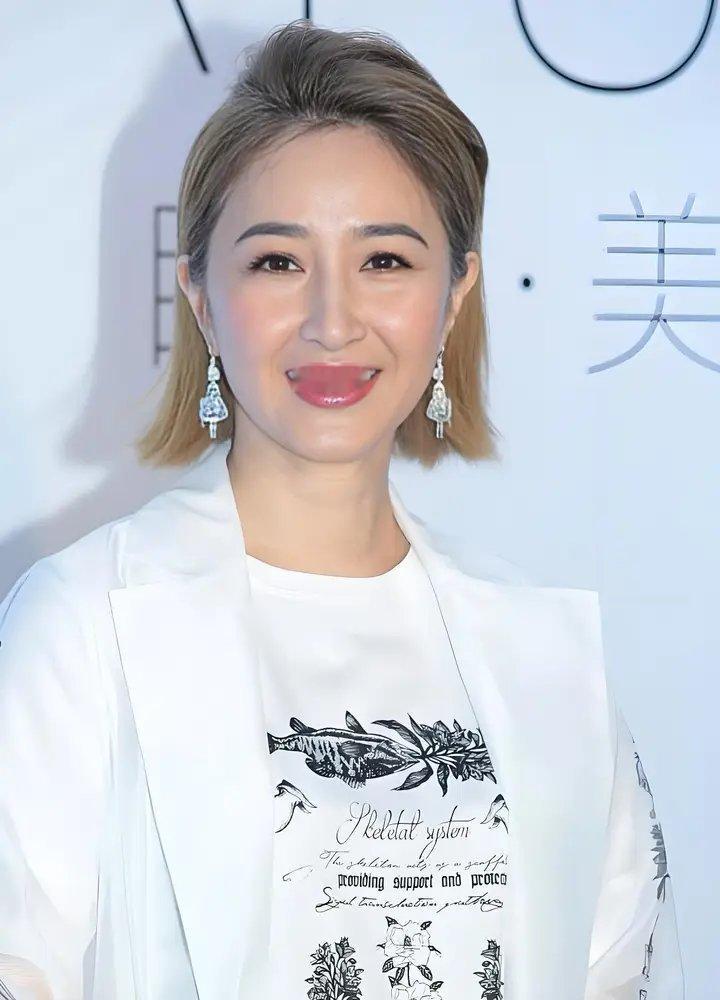 当年女花旦主动倒追，还主动提结婚，张家辉关咏荷相守23年太好磕港圈娱乐圈分分合合