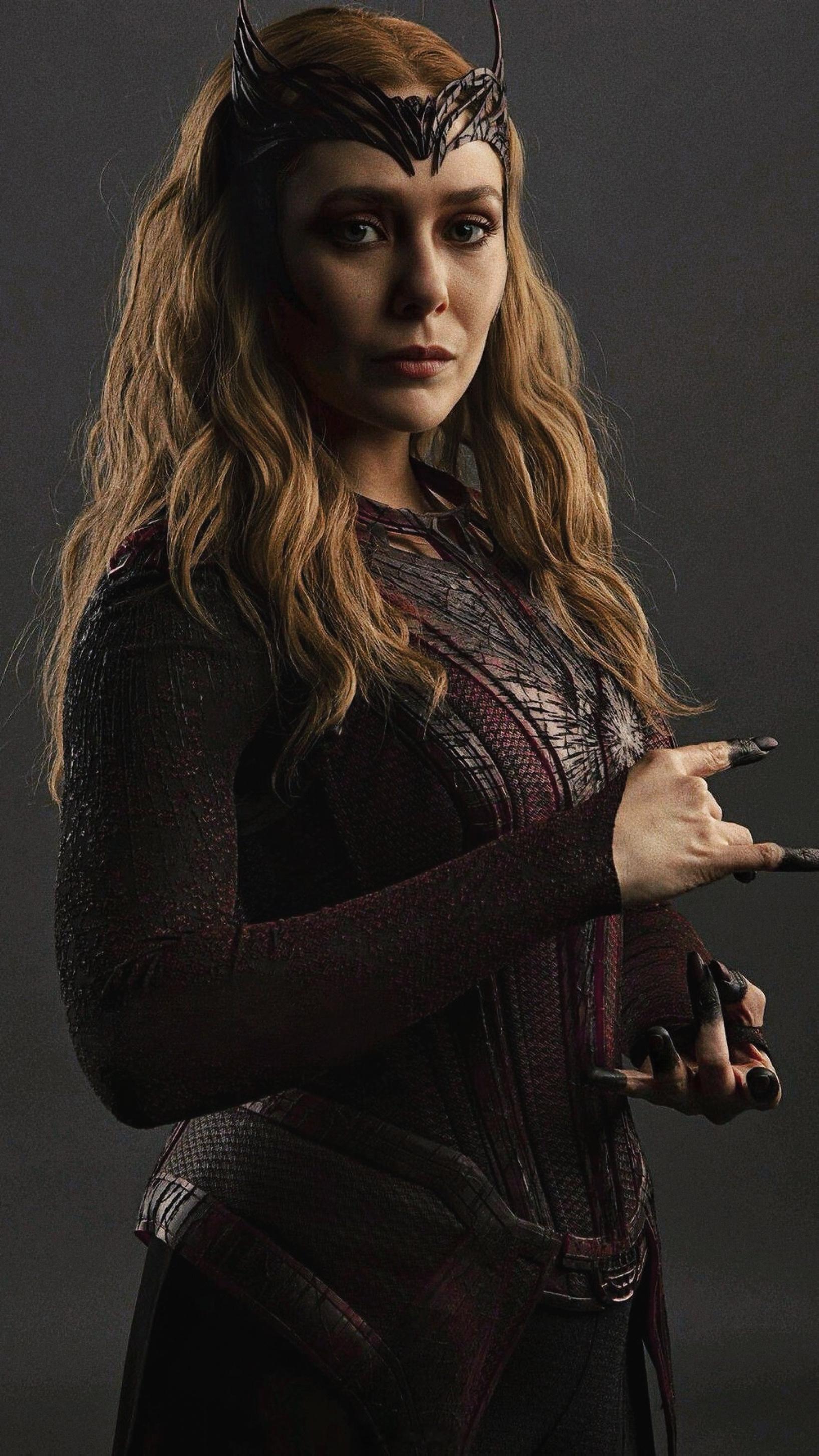 绯红女巫搭乘花絮去幕后《黑暗神书》限定皮肤——你们只看到她黑化的施法手指，却忽