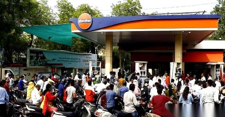 印度本以为自己是最大的赢家。他们低价扫光俄罗斯被打折的石油，转手就高价卖给欧洲