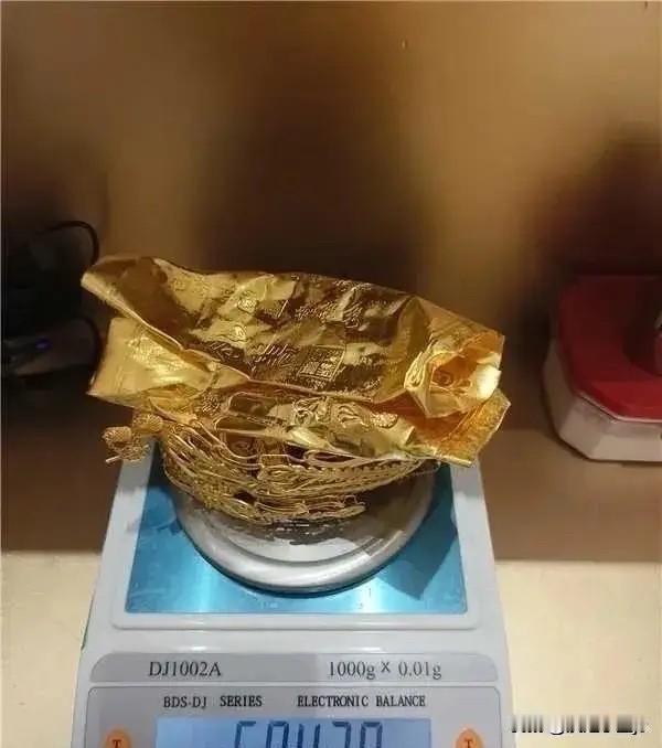 最近刷到2026年华尔街集体唱多黄金的消息，着实打破了我此前对黄金的固有认知。