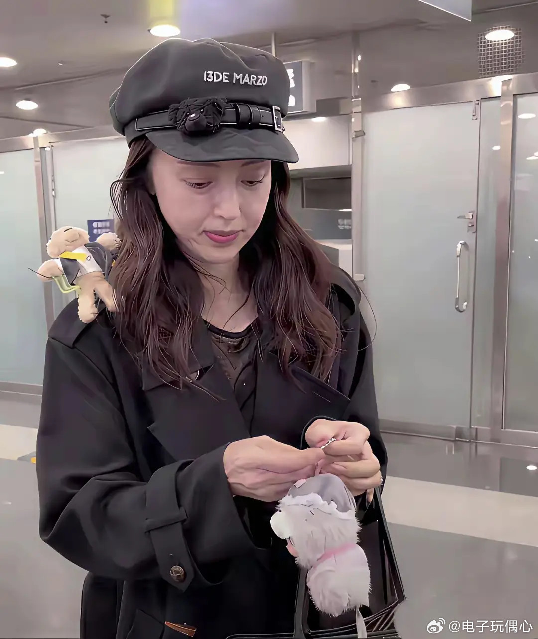 岁月不饶人啊！曾经最喜欢的女神，竟然满脸皱纹