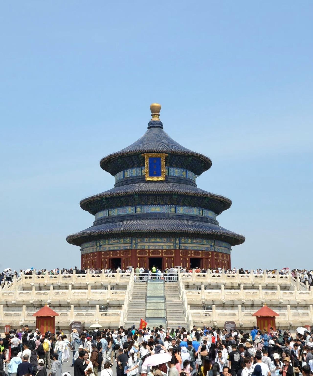 中韩两国天坛对比，一个是真天坛，一个是真的坛！ 想想也是，一个藩属国藩王有资