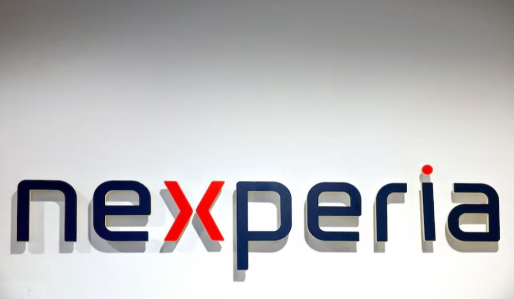 荷兰现在收场难了路透社最新的报道说，白宫准备救场，让中国封装工厂即将发货。因