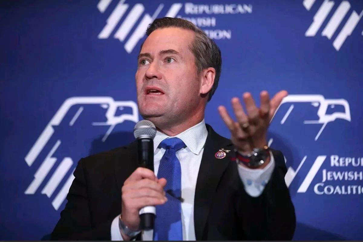 福克斯新闻报道，当地时间23日，美国常驻联合国大使迈克.沃尔兹，在联大会议上公开