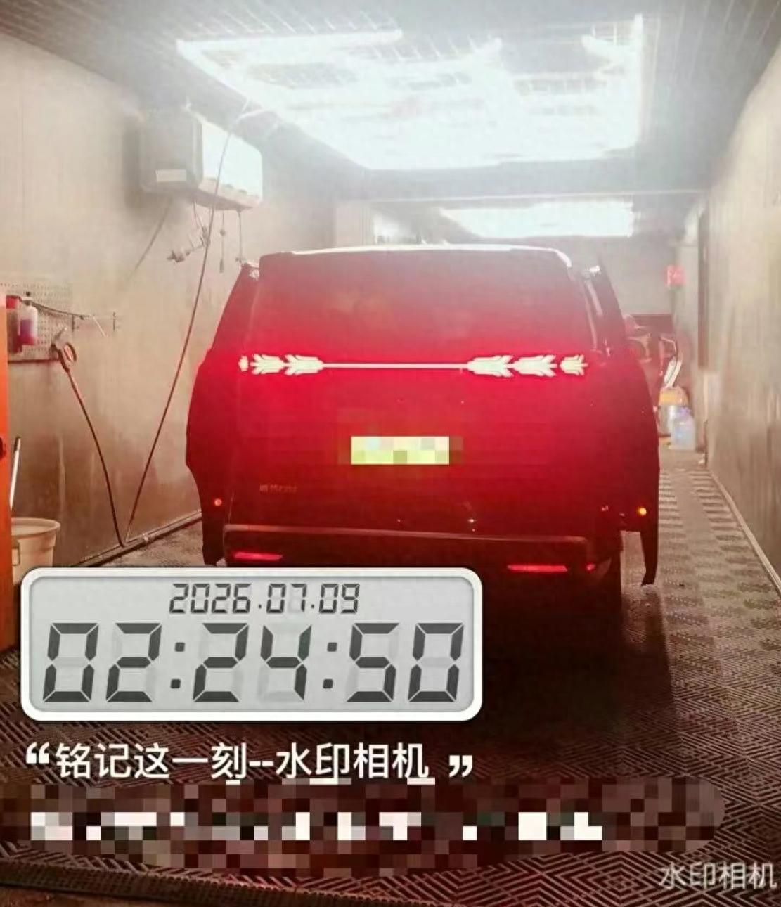 “太恶心了！”7月11日报道，安徽，一男子深夜打车，坐在后排时来了感觉，直接开始