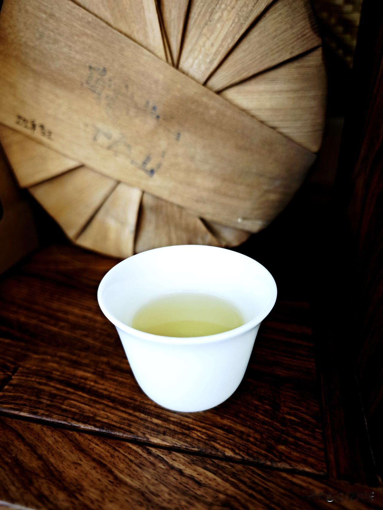 都说熟普更好，为什么我周围的人都喝生普？在普洱茶的世界里，存在着一个有趣的现