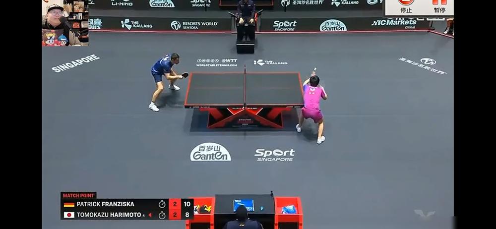 张本智和，面对那个被他虐了9次的德国老将，这次竟然输得一塌糊涂！人家弗朗齐