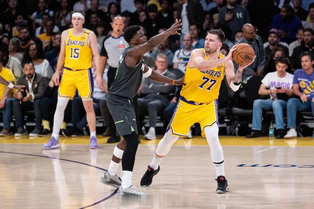 近日，前NBA球员钱宁·弗莱在《RoadTrippin'》节目中，谈到了NBA