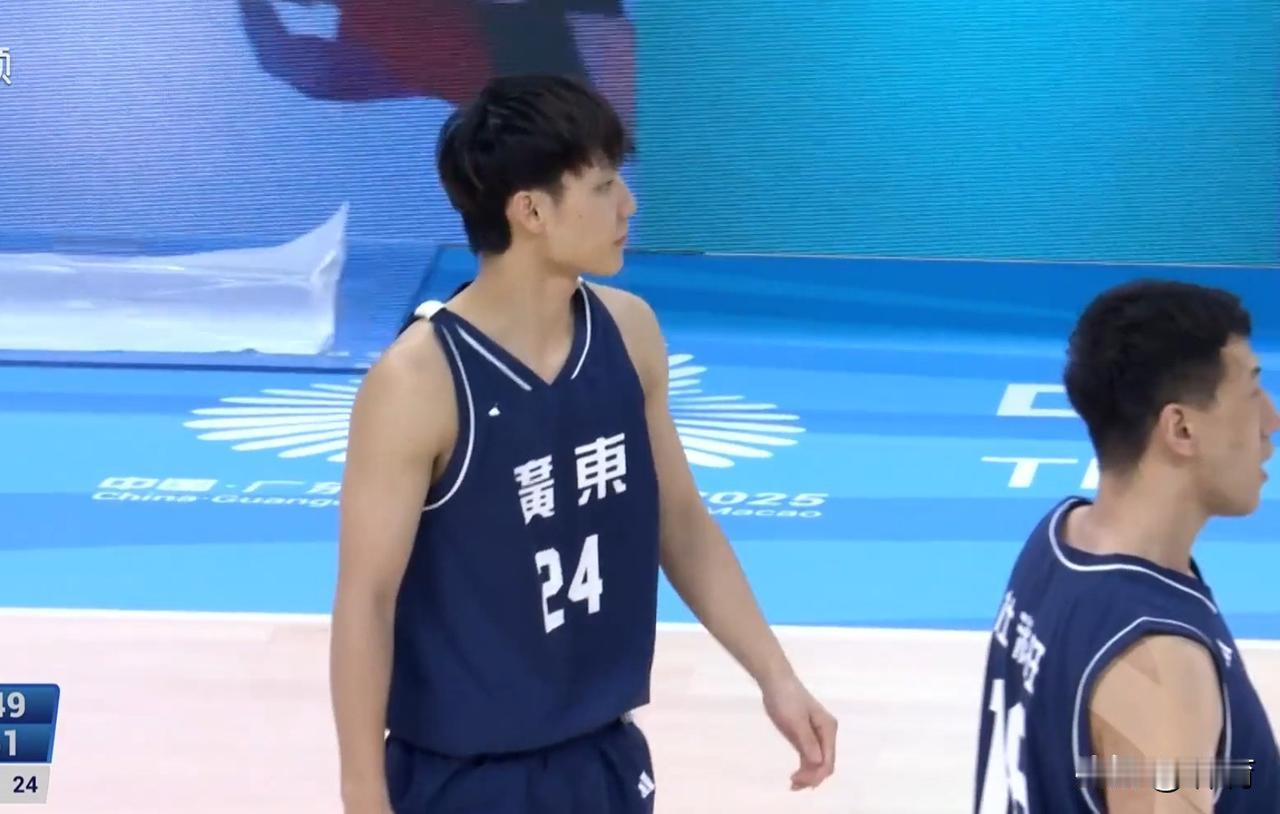 徐杰这样的发挥能打动郭士强吗？徐杰本该占有国家队一席之地！广东男篮101-65浙