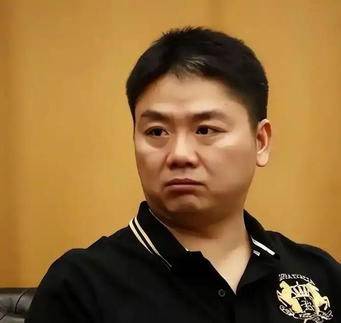 刘强东这辈子唯一一次在公众面前流泪，不是因为创业时的艰难险阻，也不是因为商场上的