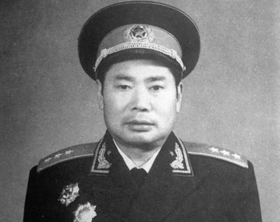 杨得志将军的第19兵团，麾下四位虎将都是谁？“1949年5月的陇东前线，夜里零