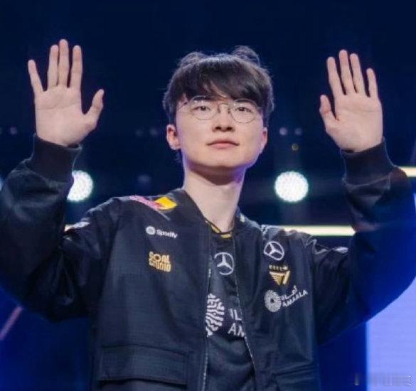 Siwoo这名出道号称天才的选手如果在Faker身边会不会比现在好点？？？感觉D
