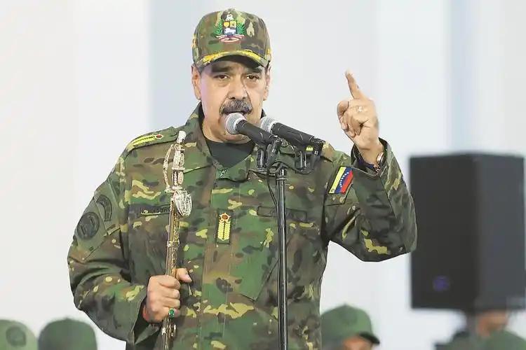 该说不说，这马杜罗真该谢谢高市这个狂徒！危机时刻，要不是高市早苗“挺嘴而出”，又