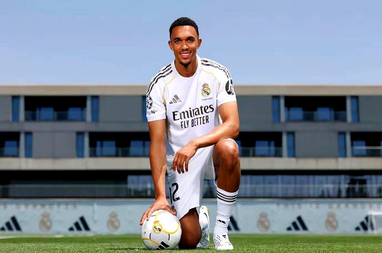 全欧洲都搞错了，皇马真正的“中场大师”，根本不在中场。你以为他们在苦苦寻觅克罗斯