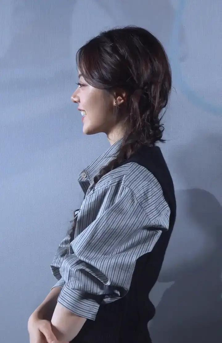 韩昊霖比赵今麦高了？这简直是对《少年派》的一次精准回响。把一对成年演员硬塞进