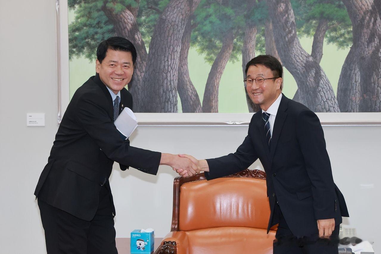 韩政坛博弈升温，祖国革新党提醒民主党：不要把盟友当成投票工具7月21日，韩国