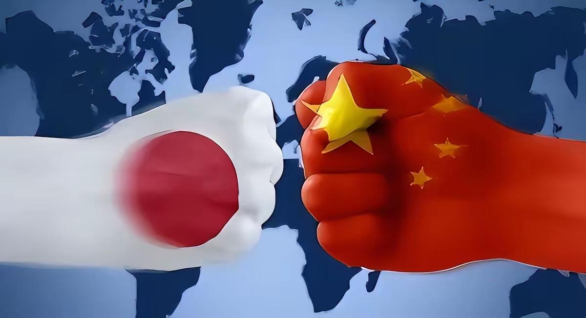 新加坡《联合早报》7月13日写道："对于中国大陆学者抛出菲律宾巴丹群岛'主权自古