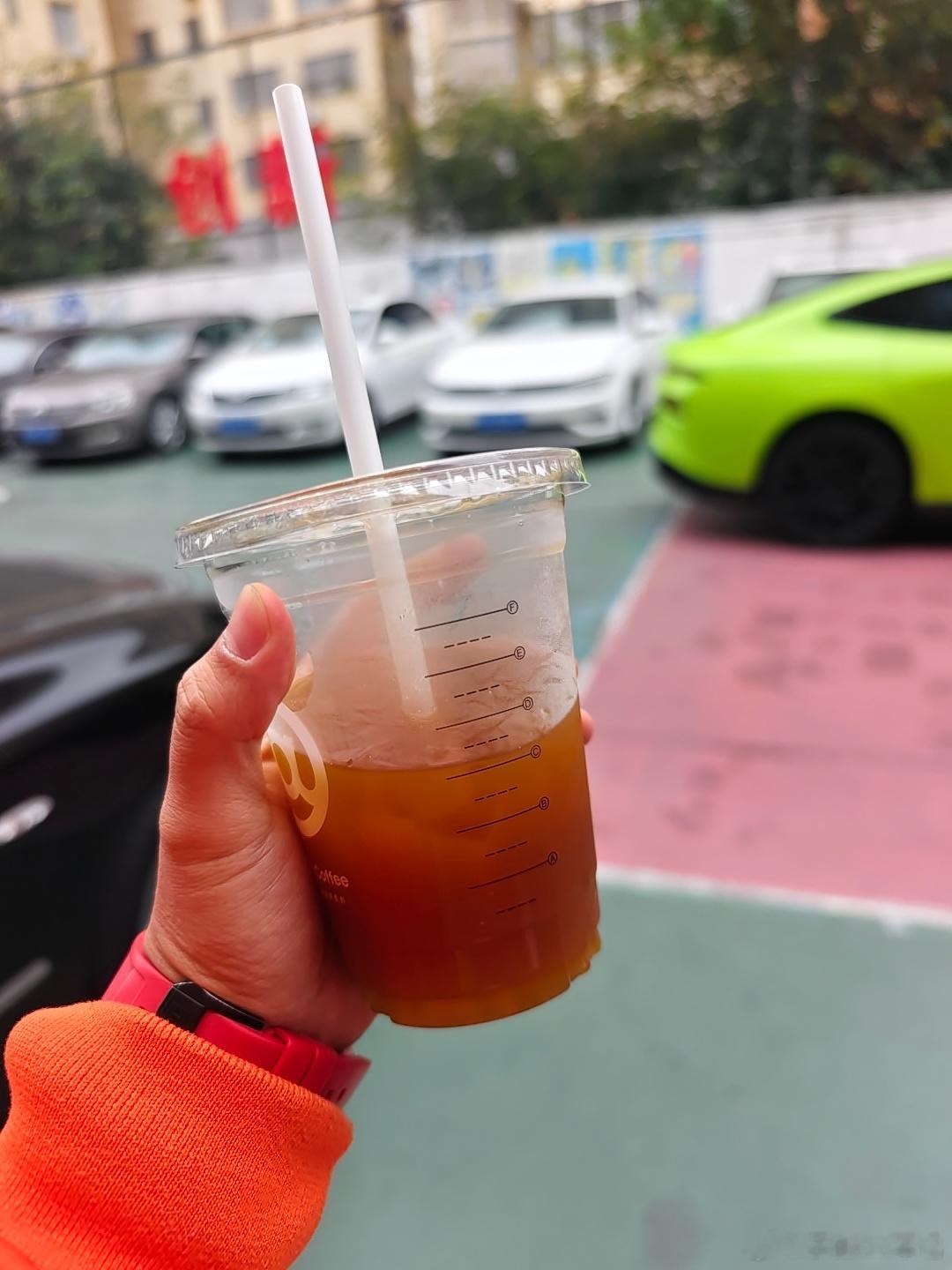 这天气来杯冰咖啡，透心凉南方12度怎么感觉这么冷