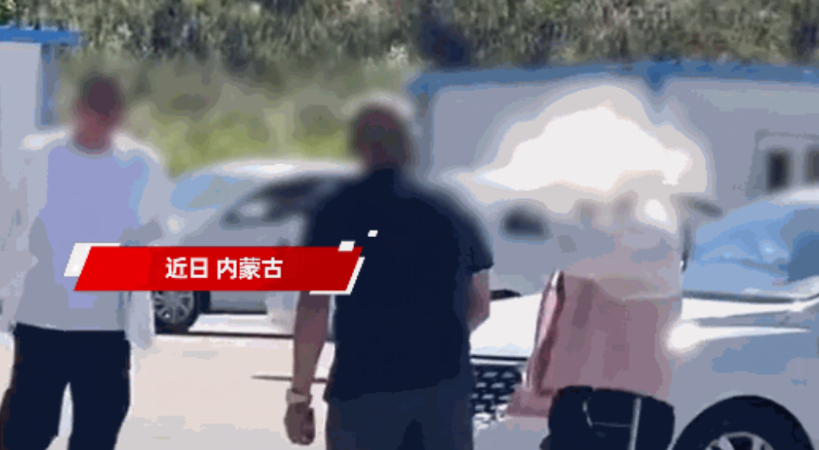 内蒙古，女子在驾校里学车，不遵守驾校规矩，直言不想和别人轮流练车，开车速度还特别