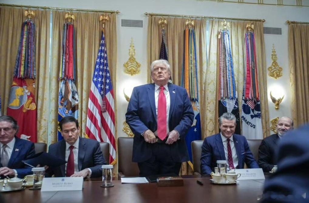 白宫说，特朗普在过去一年所取得的成就远超以往历届政府。若特朗普能当政更久，将是美