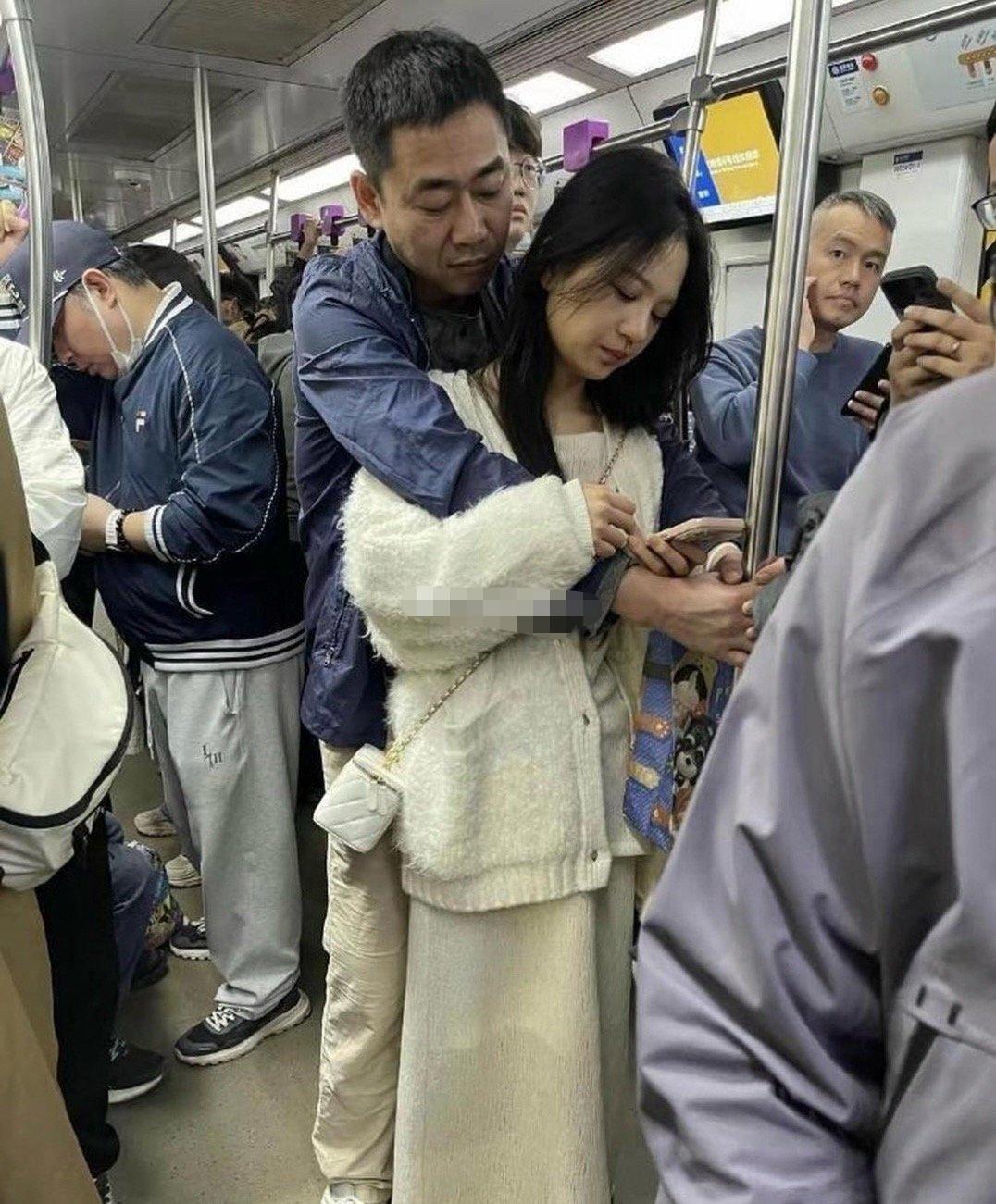 看着已经很宠了，怎么还不开心