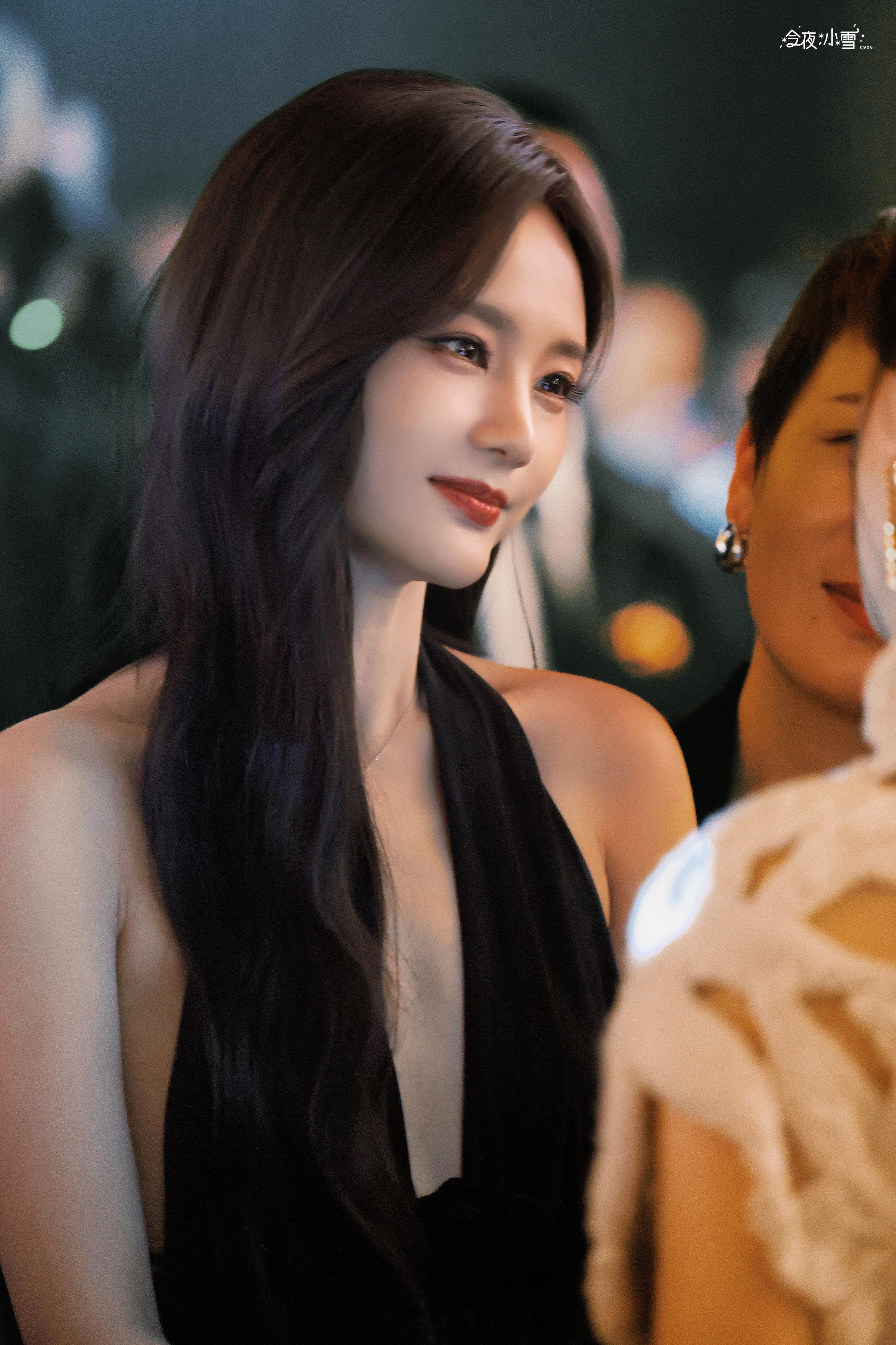 好美的李一桐，眼前一亮又一亮✨李一桐本人来了都得愣两秒​​​
