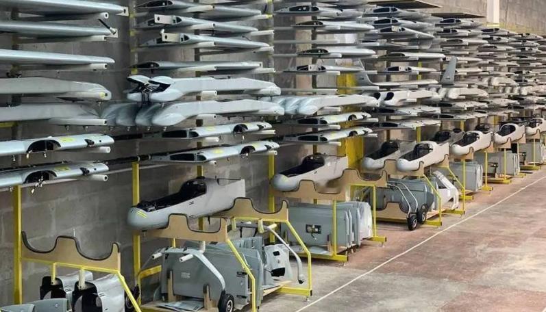 乌克兰大型无人机工厂遭俄军打击后损毁数月前俄军对一处已查明的大型无人机