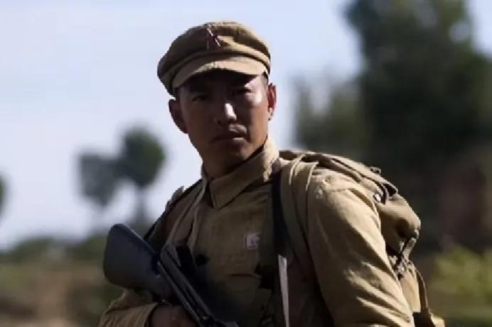 1955年，一27岁新四军士兵复员回乡，媒婆给他介绍了一个43岁、有6个孩子的寡