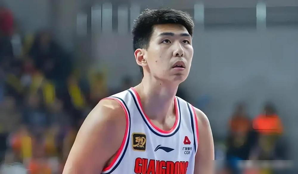 迪亚洛再能跳，也架不住徐昕高。在昨晚的CBA联赛山西男篮主场对广州龙狮的比赛中，