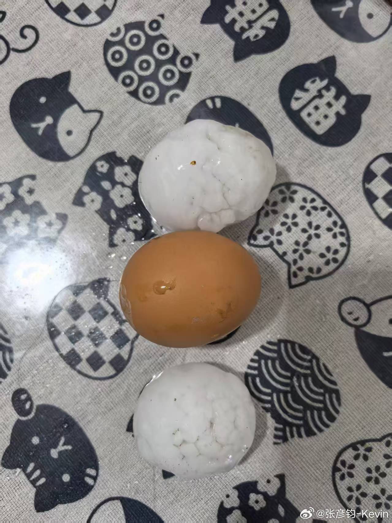 北京今天雷暴，北边打了一晚上雷没怎么下雨，结果晚上一看群里，石景山的朋友们正在经