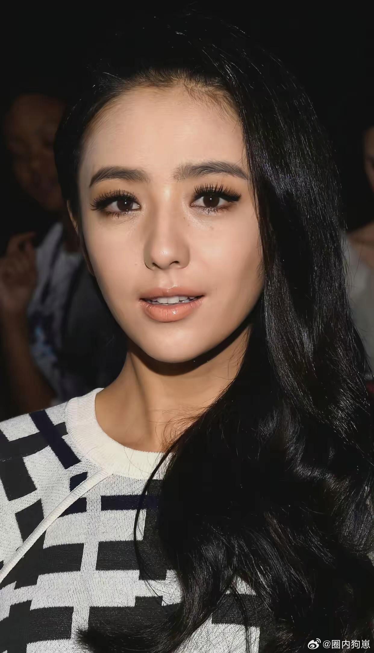 佟丽娅早期无修生图，大家觉得她当时状态能打吗
