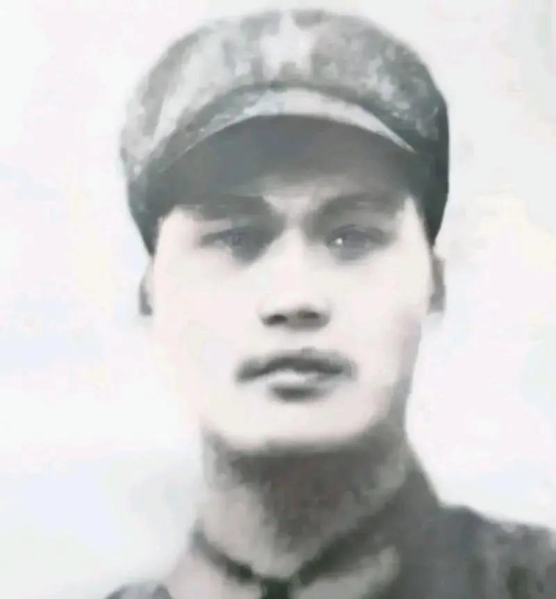 1979年，郑宏余被七八名越军包围，越军见他只有一个人，就喊话让他投降，郑宏余听