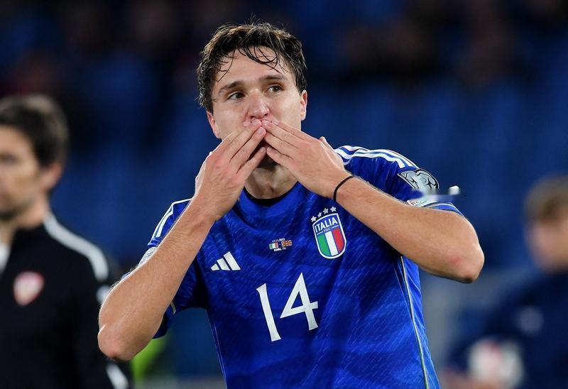 尤文想要引进小基耶萨，利物浦愿意放行。从某种程度上说，小基的英格兰之行其实挺划算