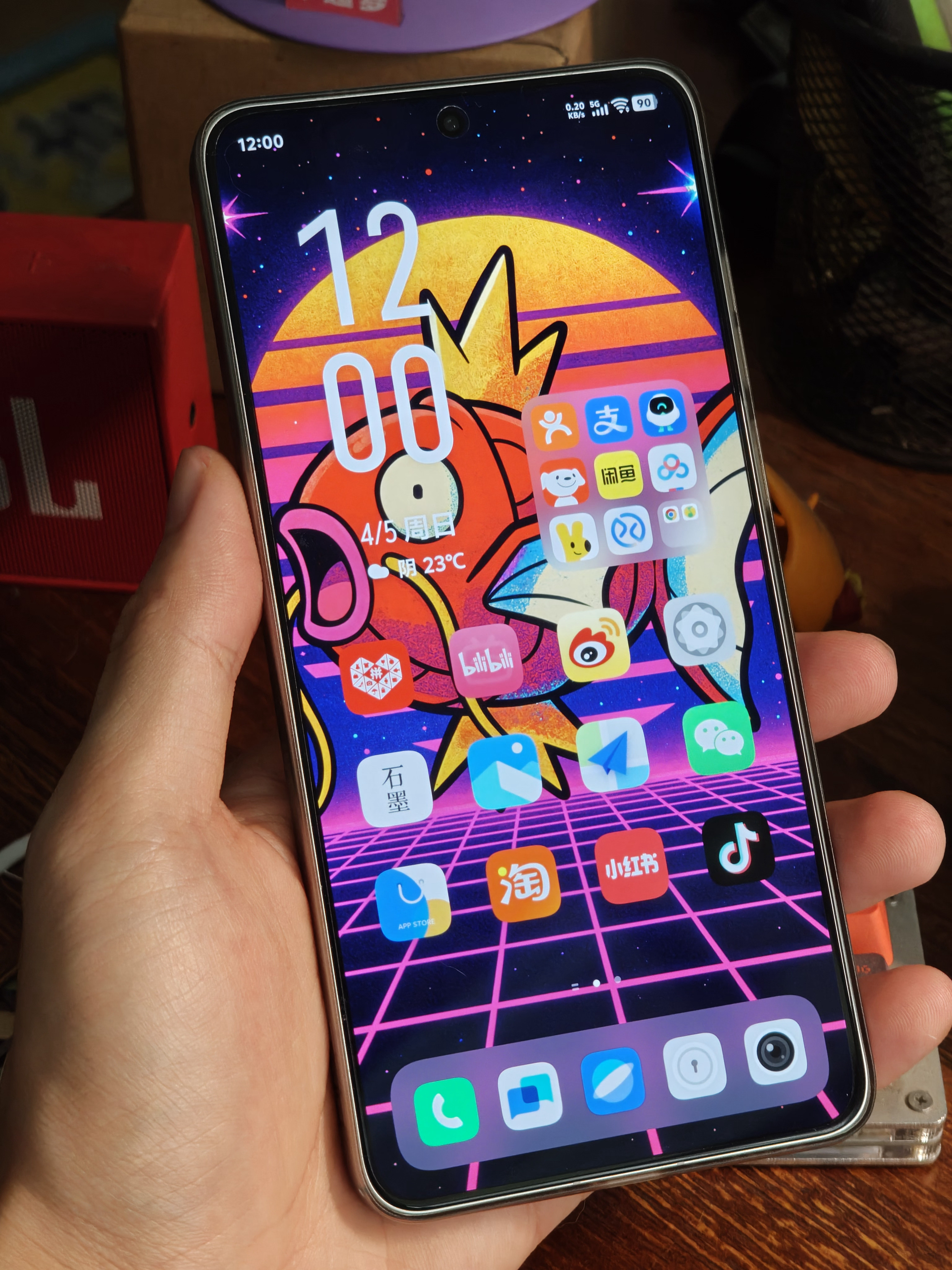 给vivoX300Ultra贴官方AR软膜，我贴得小气泡好多挤不掉啊我真不应