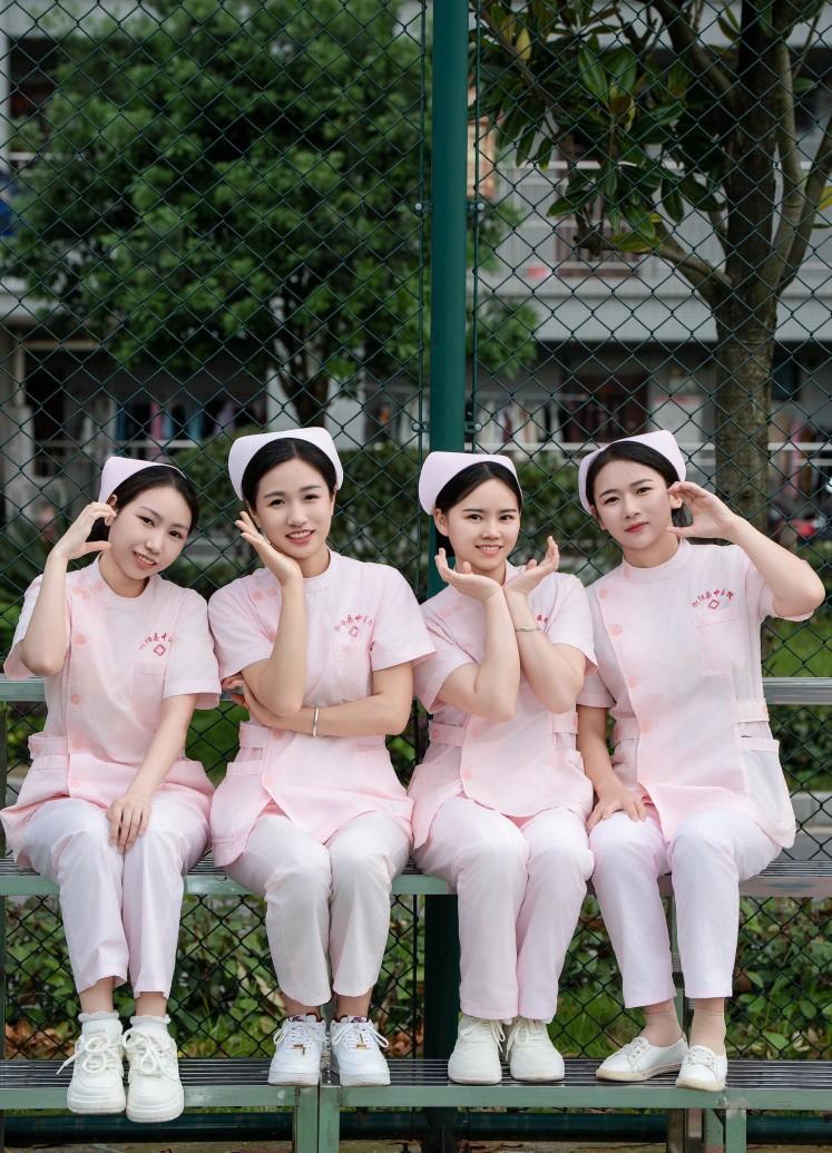 高中同一个学校，一个班级到大学，毕业后再到同一家医院，同一个科室，这缘分可真不浅
